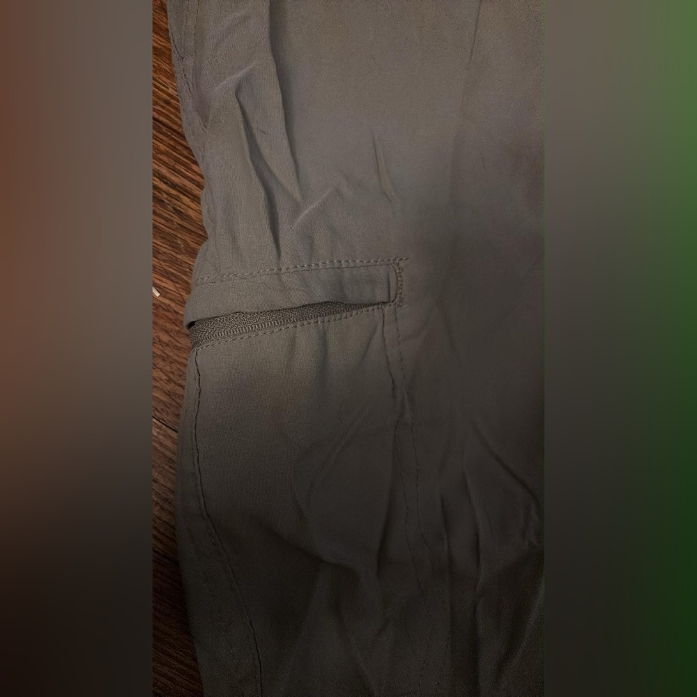 UNIONBAY Men's Khaki Chinos - Picture 5 of 9